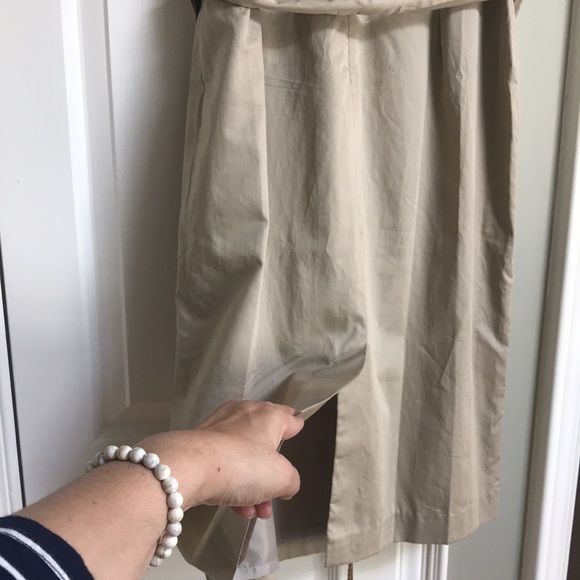 Lightweight, fully lined, ecru dress - Picture 5 of 7